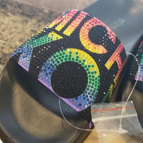 MK slides - Picture 2 of 5